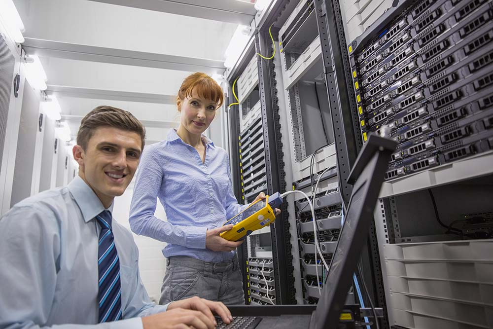 What Are the Advantages and Disadvantages of a Dedicated Server?